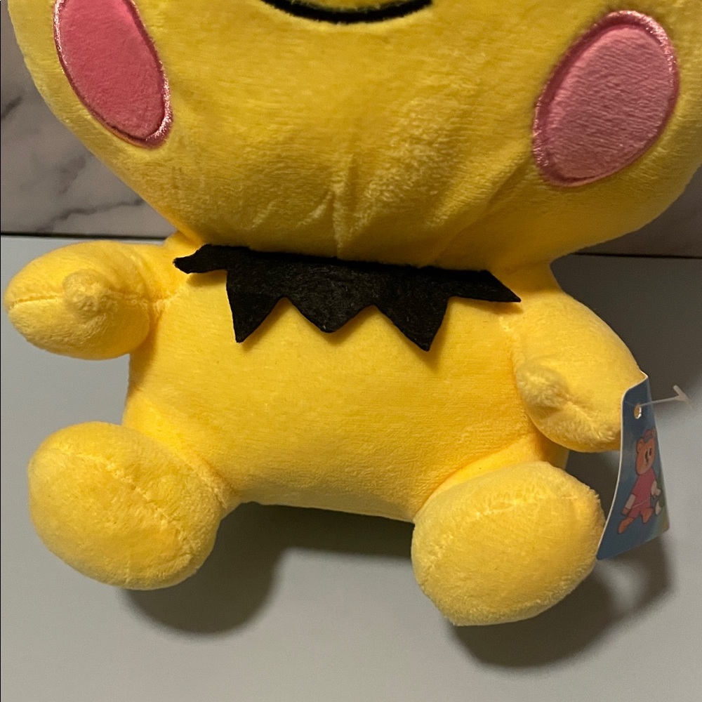 Pokemon Pichu Sitting Yellow & Black Plush Toy 11 inches Stuffed Animal NWT - Picture 3 of 7